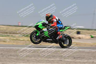 media/Aug-03-2025-TrackDaz (Sun) [[bf4a71acf9]]/A Group/12pm (Wheelie Bump)/